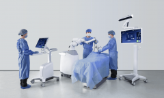 为一位66岁的密斯成功实施了机械人辅帮下的左侧